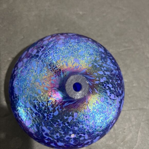 2 VINTAGE HANDBLOWN BLUE IRIDESCENT SMALL ART CRACKLE GLASS BUD VASE - Picture 13 of 14